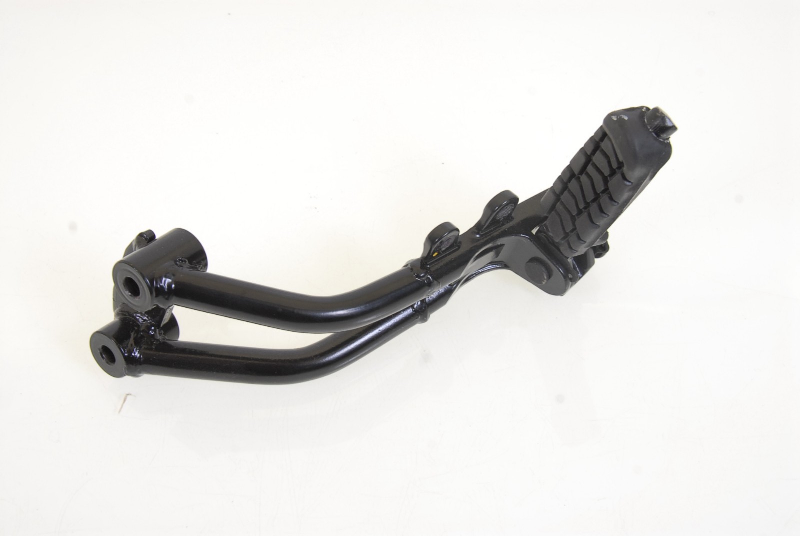 90103048000 Fußrastenträger Beifahrer LKS neu KTM Duke 125 2017-19 K62P20 – Bild 3